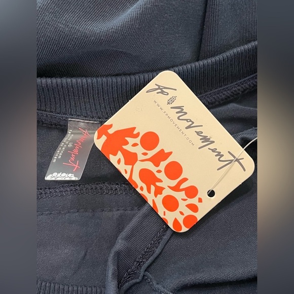 Free People Movement Hot Shot Micro SET- Navy NWT Large - Picture 14 of 14